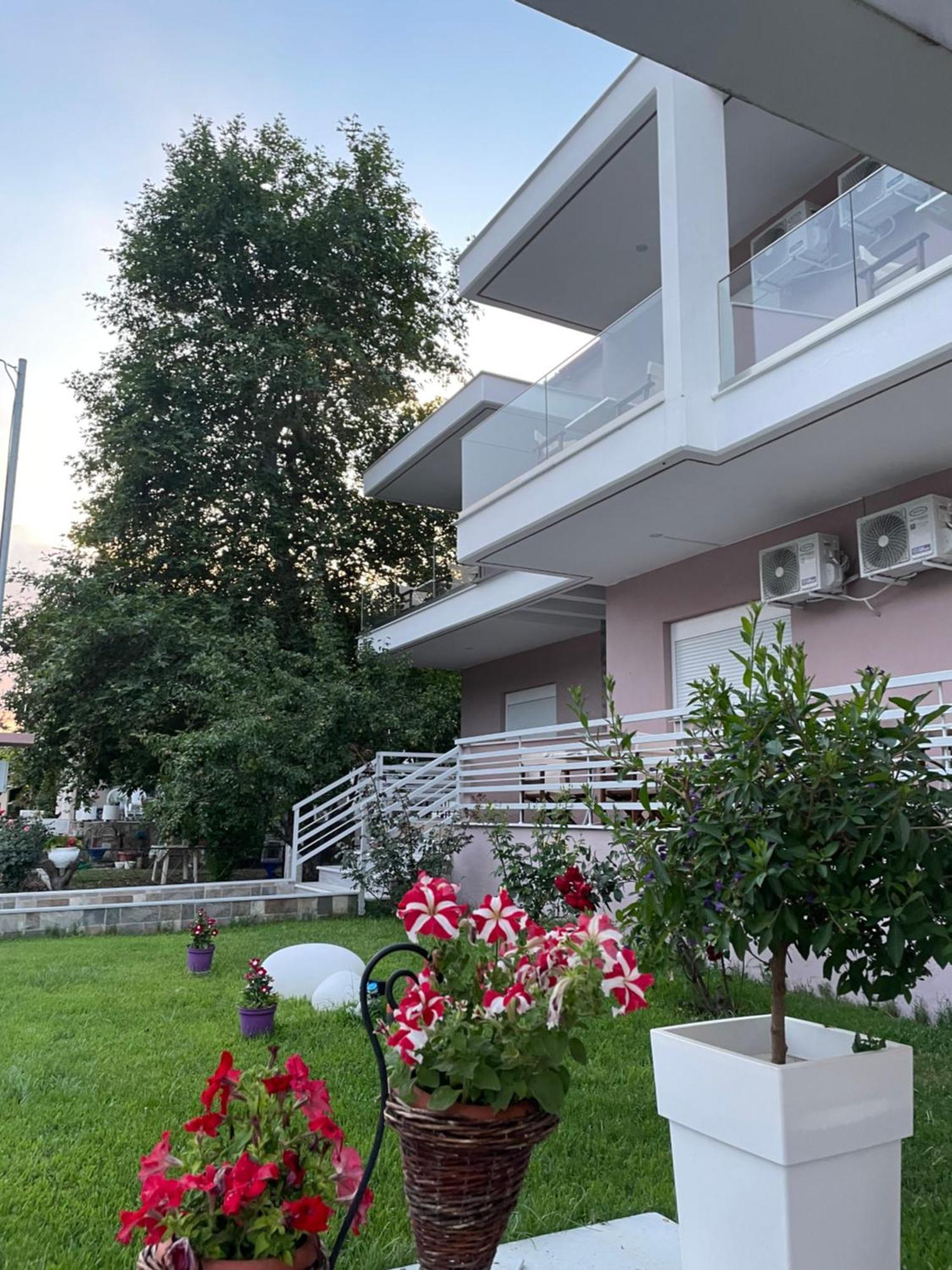 Nigdeli Studios Σταυρός Εξωτερικό φωτογραφία
